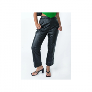 1-modelinfo-sarah-us6_b406361a-9eb3-4427-a865-52e73d57daa6_1800x.progressive